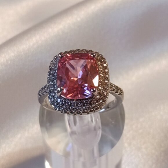 Silver Tone Fashion Statement Halo Pink Tourmaline Cocktail Ring Size 8.5 NWOT - Picture 2 of 8